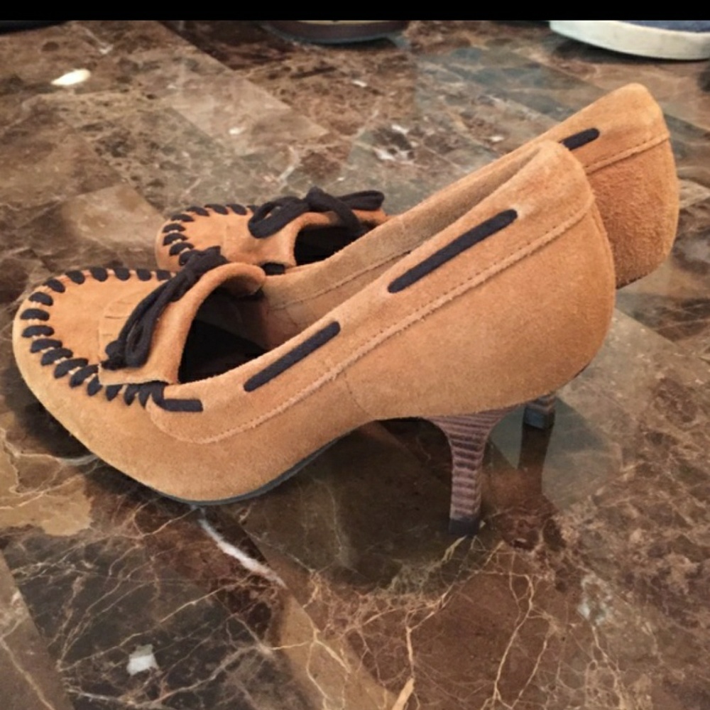 ⭐ Heeled moccasins by Nine west size 7.5